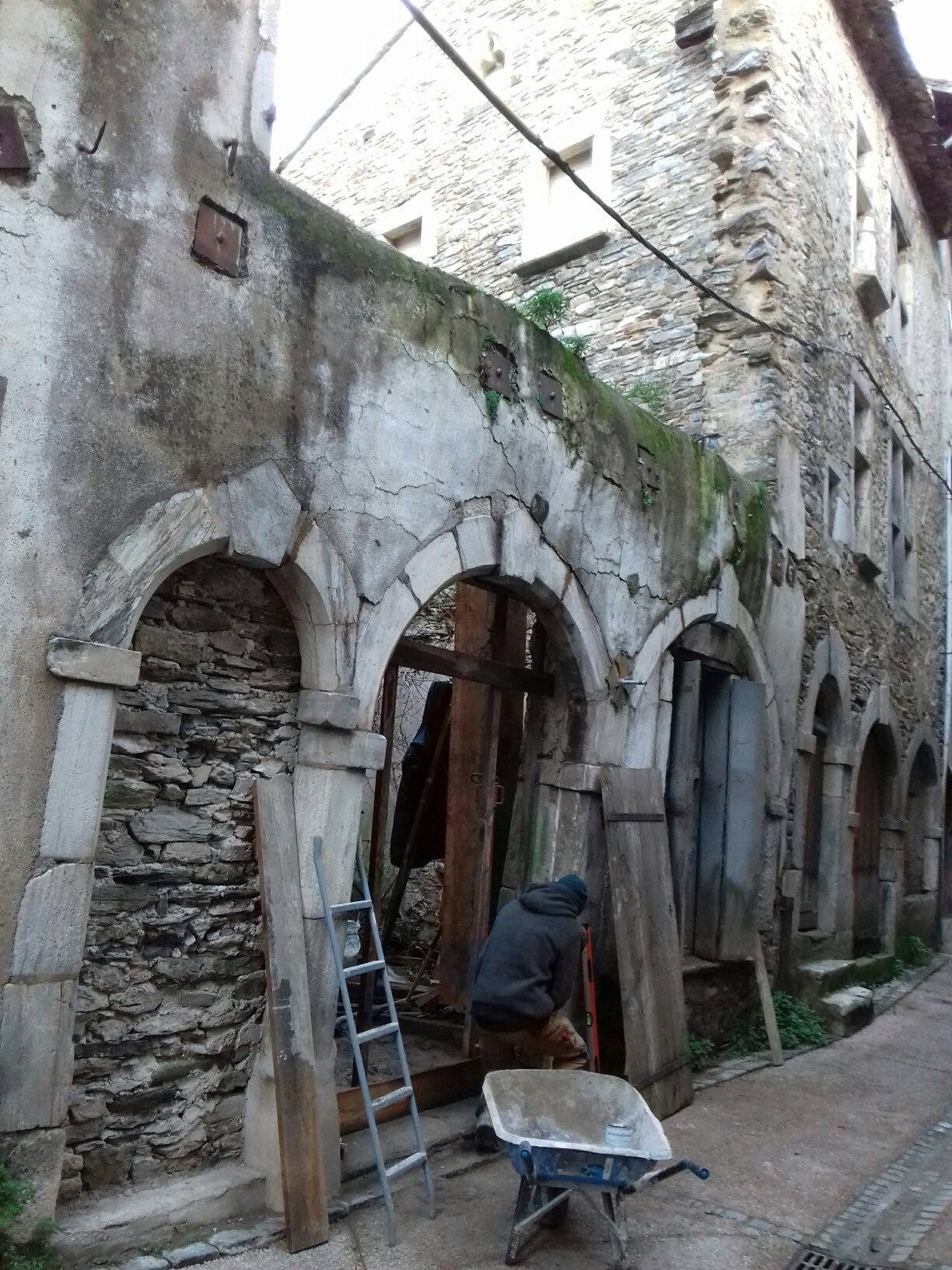 St P rue arcade ouverte